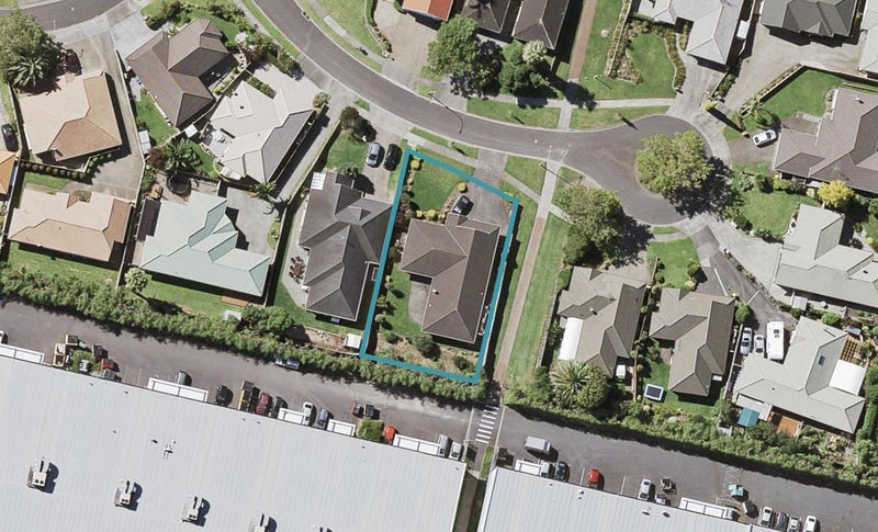 17 Bowscale Place, Northpark, Auckland - Carousel 1