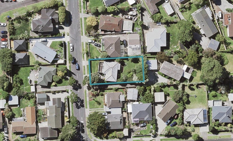 5 Wycherley Drive, Bucklands Beach, Auckland - Carousel 1