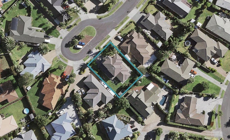 24 Crannog Fen, Wattle Downs, Auckland - Carousel 1