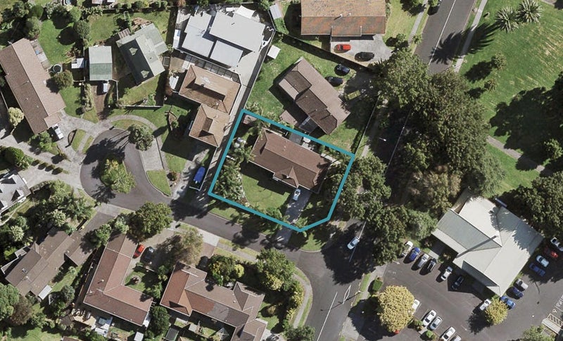 63 Walter Strevens Drive, Conifer Grove, Takanini - Carousel 1