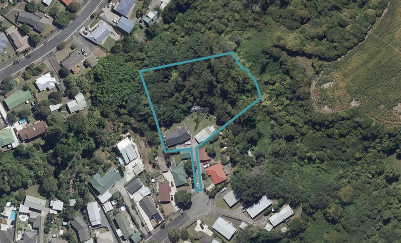 43 Barrie Crescent, Silverdale, Hamilton - Carousel 1