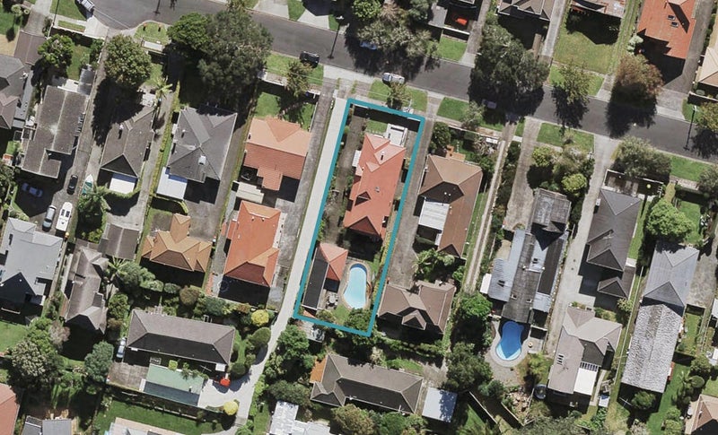 2/0 Rewi Road, Royal Oak, Auckland - Carousel 1