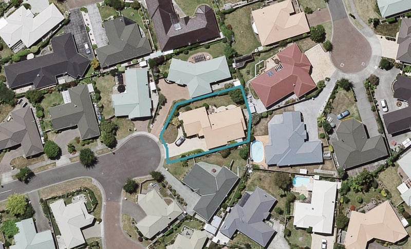 11 Claridge Place, Taradale, Napier - Carousel 1