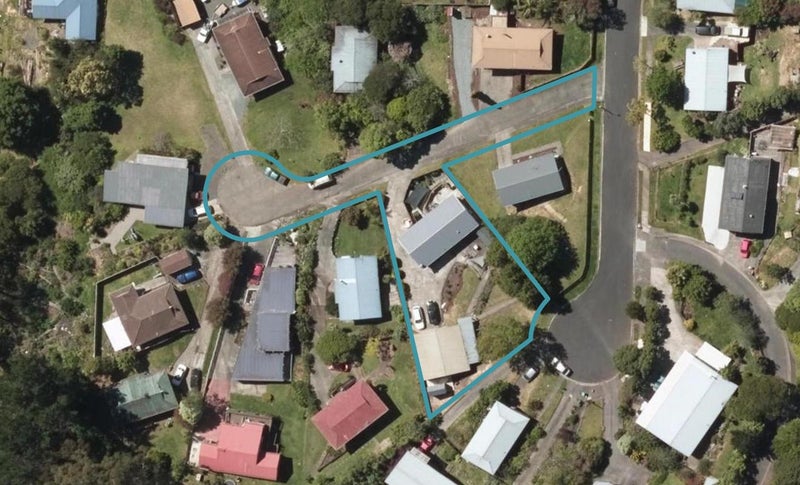 20 Tikorangi Place, Morningside, Whangarei - Carousel 1