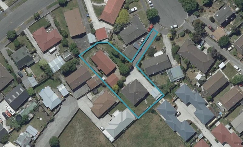 2/16 McHaffies Place, Wainoni, Christchurch - Carousel 1