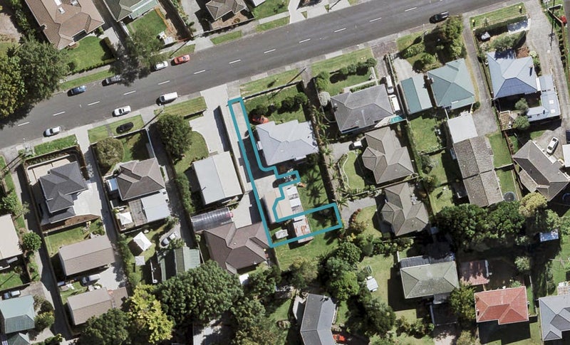 25B James Laurie Street, Henderson, Auckland - Carousel 1