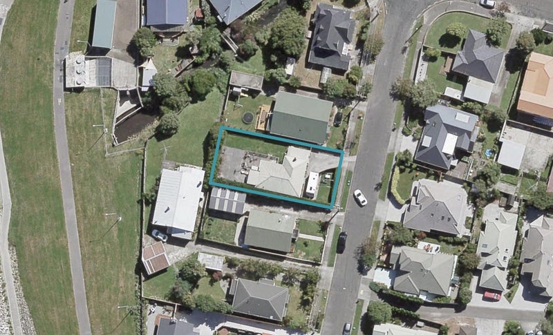 35 Richmond Grove, Woburn, Lower Hutt - Carousel 1