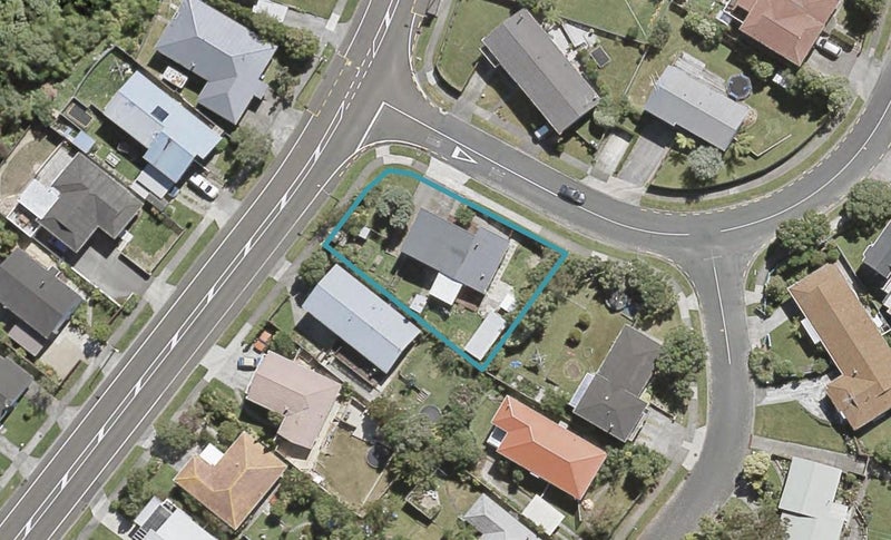 2 Taieri Crescent, Kelson, Lower Hutt - Carousel 1