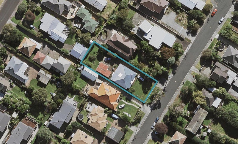 42 Te Kawa Road, Greenlane, Auckland - Carousel 1