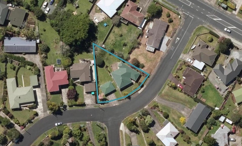 1 Mcmillan Avenue, Kamo, Whangarei - Carousel 1