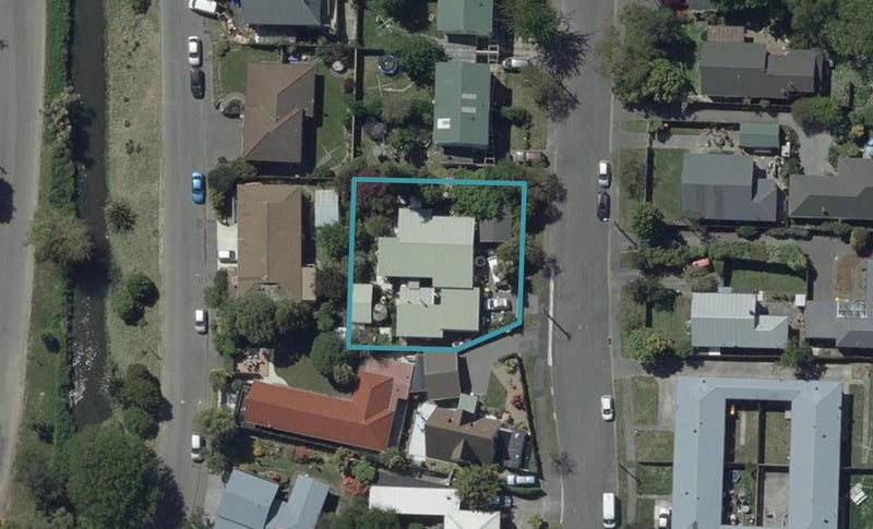 14 Kowhai Terrace, Saint Martins, Christchurch - Carousel 1