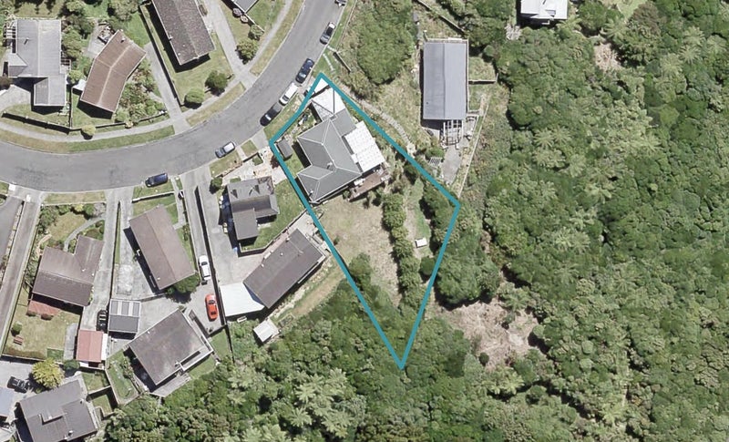 5 Jasmine Grove, Maungaraki, Lower Hutt - Carousel 1