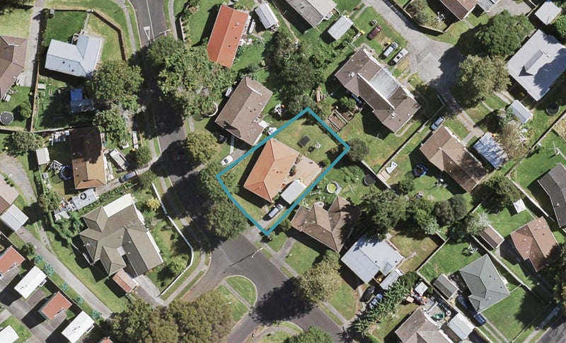 6 Rountree Place, Conifer Grove, Takanini - Carousel 1