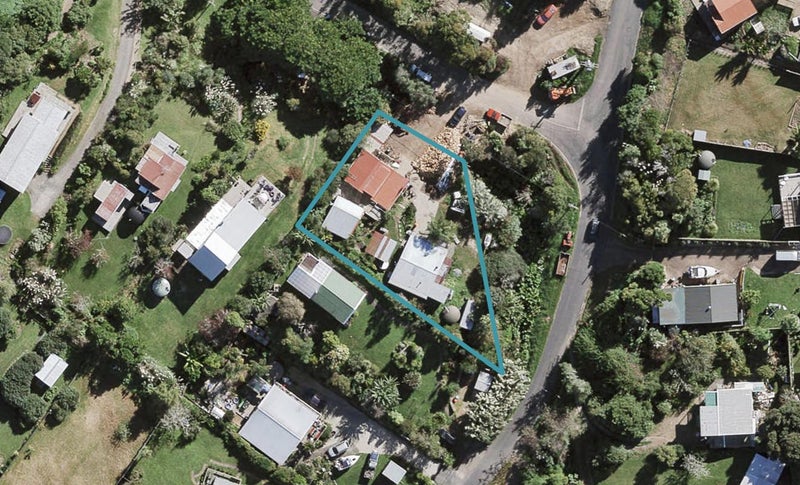 15 Kuaka Road, Oneroa, Waiheke Island - Carousel 1
