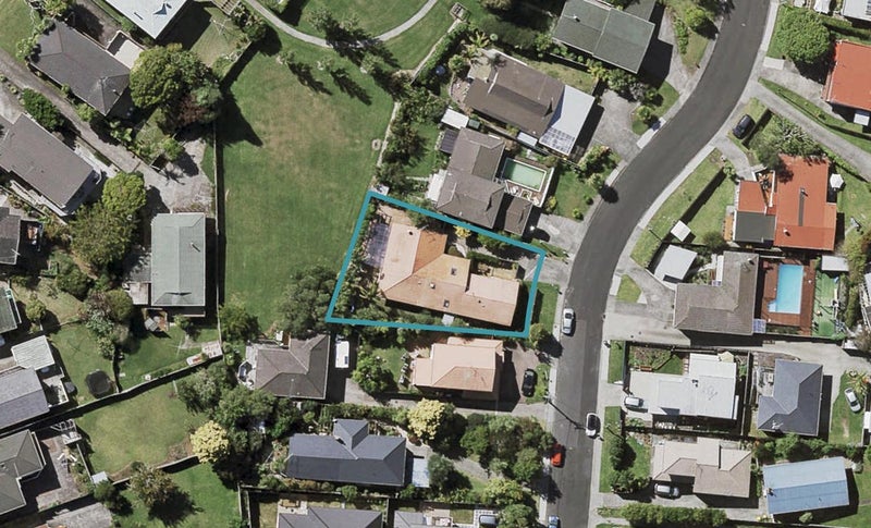 28 Merriefield Avenue, Forrest Hill, Auckland - Carousel 1