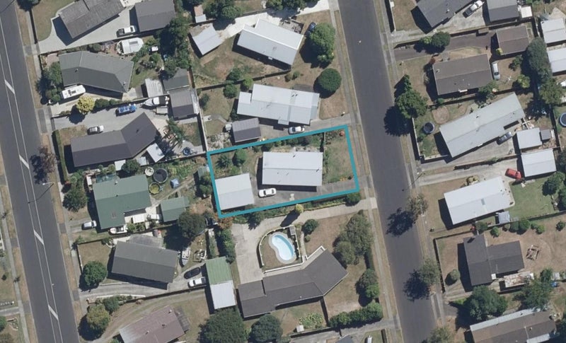 13 Elmwood Crescent, Pukete, Hamilton - Carousel 1