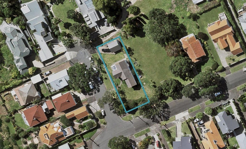 88 Stanley Point Road, Stanley Point, Auckland - Carousel 1