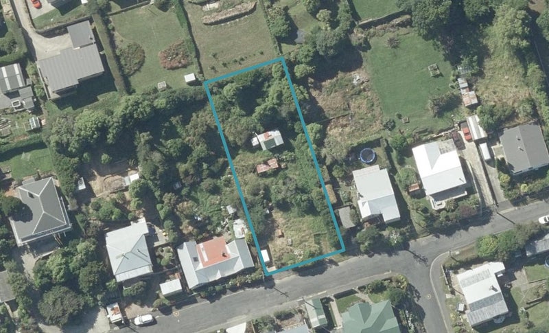 49 Manapouri Street, Ravensbourne, Dunedin - Carousel 1
