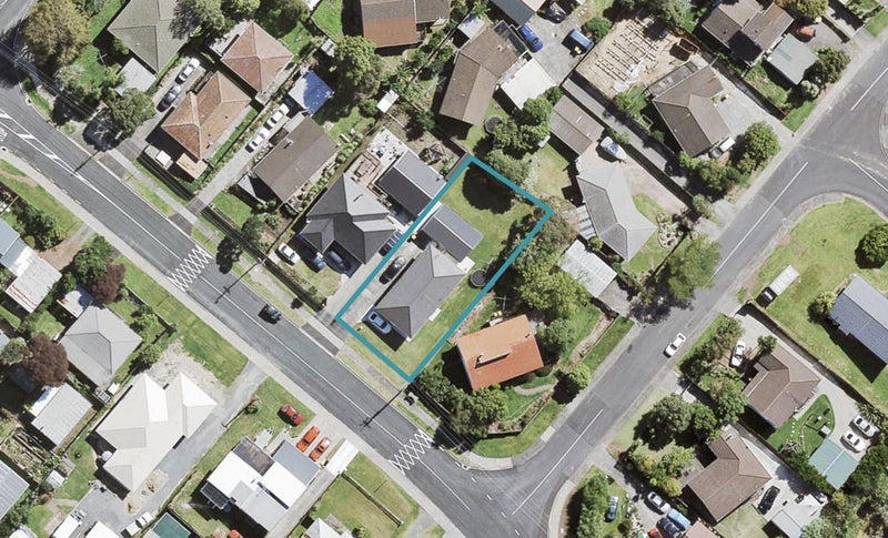40 Parrs Cross Road, Henderson, Auckland - Carousel 1