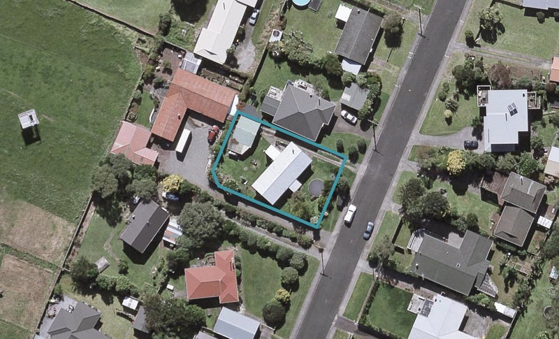 9 Hussey Street, Oakura, Oakura - Carousel 1