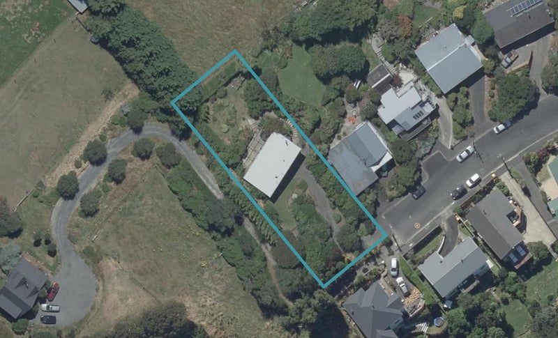 28 Larkins Street, Helensburgh, Dunedin - Carousel 1