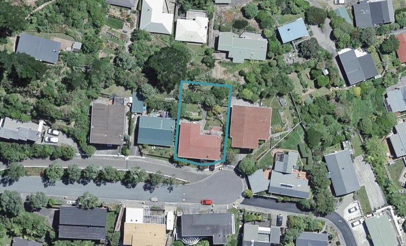 13 Buxton Avenue, Karori, Wellington - Carousel 1