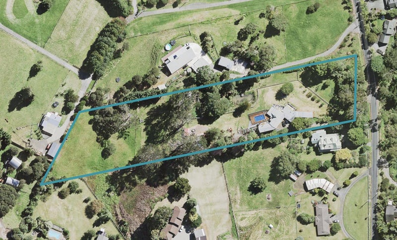 147 Shaw Road, Oratia, Auckland - Carousel 1