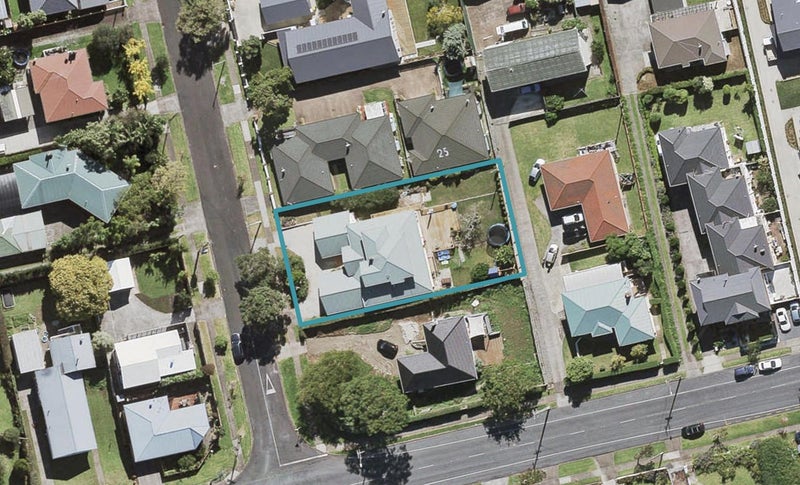 27 Scott Avenue, Mangere Bridge, Auckland - Carousel 1