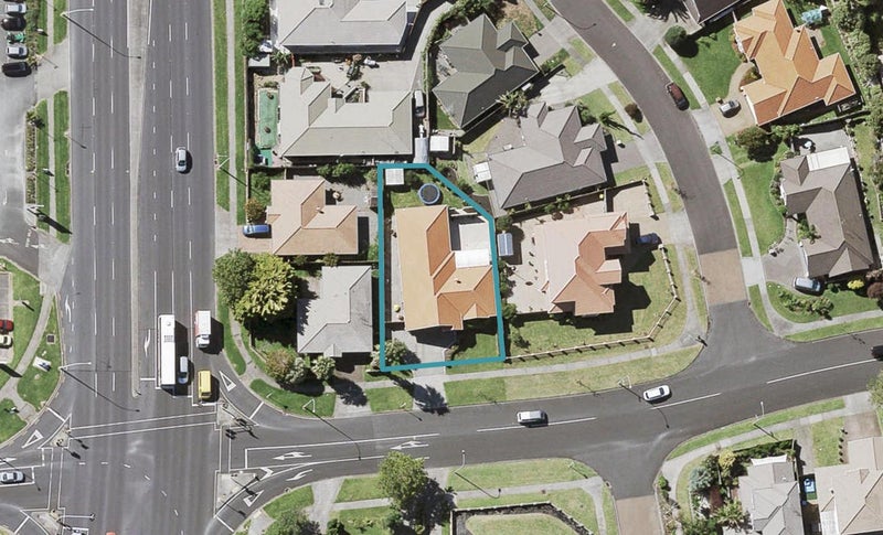 61 Tarnica Road, Northpark, Auckland - Carousel 1
