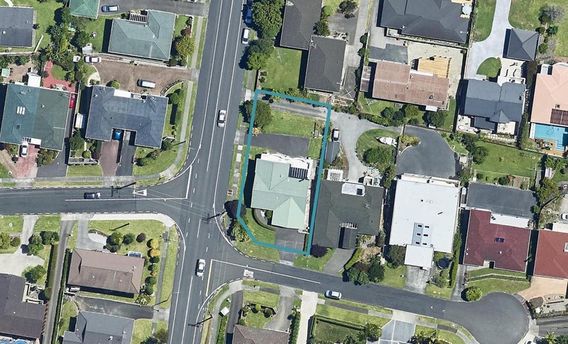 1 Hazel Terrace, Otumoetai, Tauranga - Carousel 1