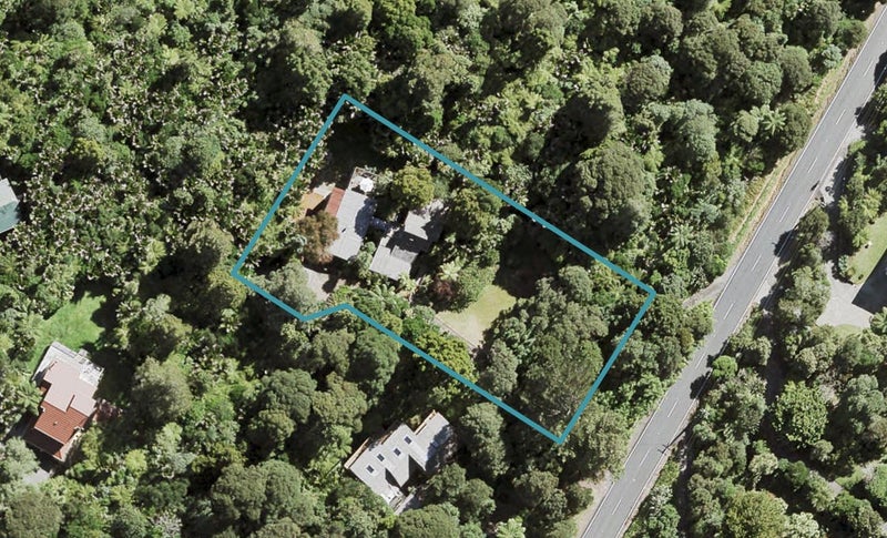 189 Scenic Drive, Titirangi, Auckland - Carousel 1