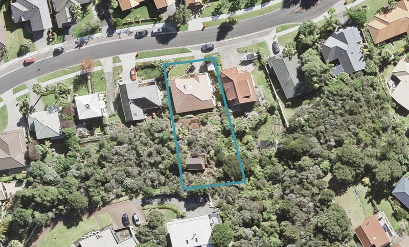 26 Kate Sheppard Avenue, Torbay, Auckland - Carousel 1