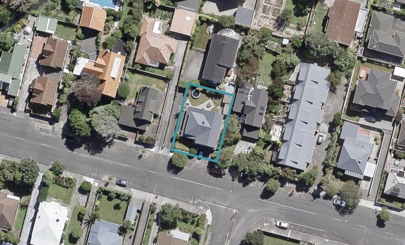 12 Wai-Iti Crescent, Woburn, Lower Hutt - Carousel 1
