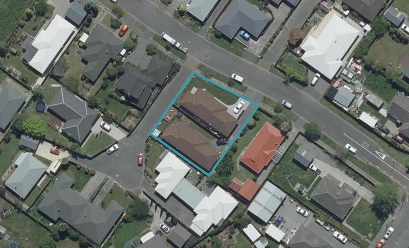 8A Honeysuckle Place, Northcote, Christchurch - Carousel 1