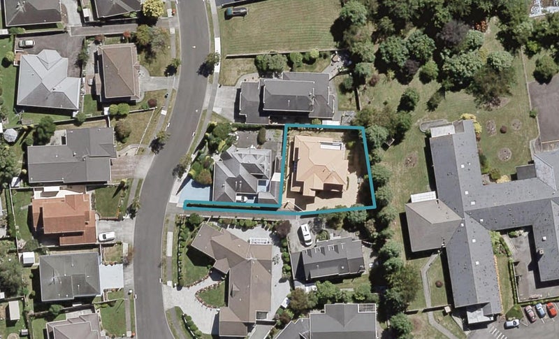 15 Comeskey Grove, Elderslea, Upper Hutt - Carousel 1
