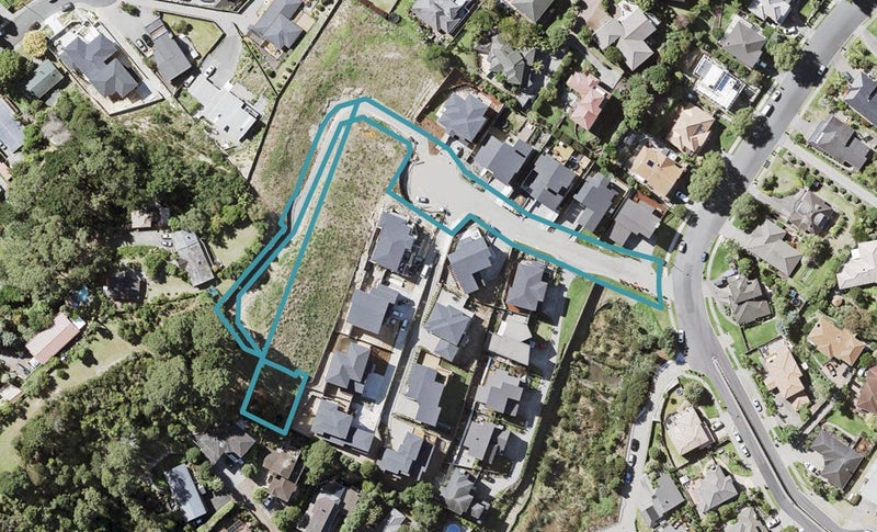 83B Bayside Drive, Browns Bay, Auckland - Carousel 1