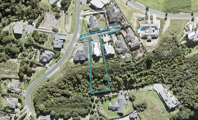21 Beauvoir Avenue, Matakatia, Whangaparaoa - Carousel 1
