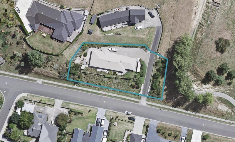83 Kent Terrace, Taradale, Napier - Carousel 1