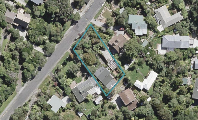 7 Wyndham Road, Pinehaven, Upper Hutt - Carousel 1