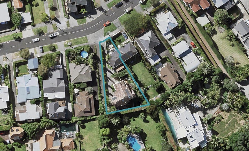 1/13 Hawera Road, Kohimarama, Auckland - Carousel 1