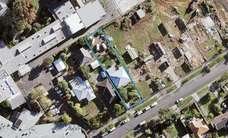19 Wainoni Avenue, Point Chevalier, Auckland - Carousel 1