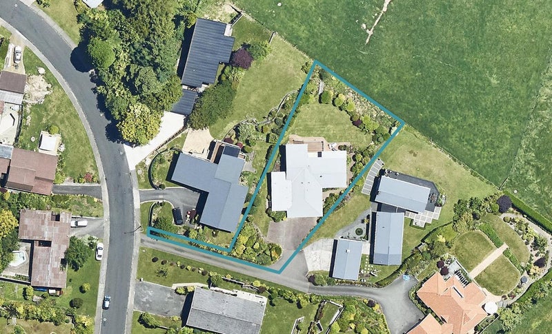 13 Exeter Place, Tihiotonga, Rotorua - Carousel 1