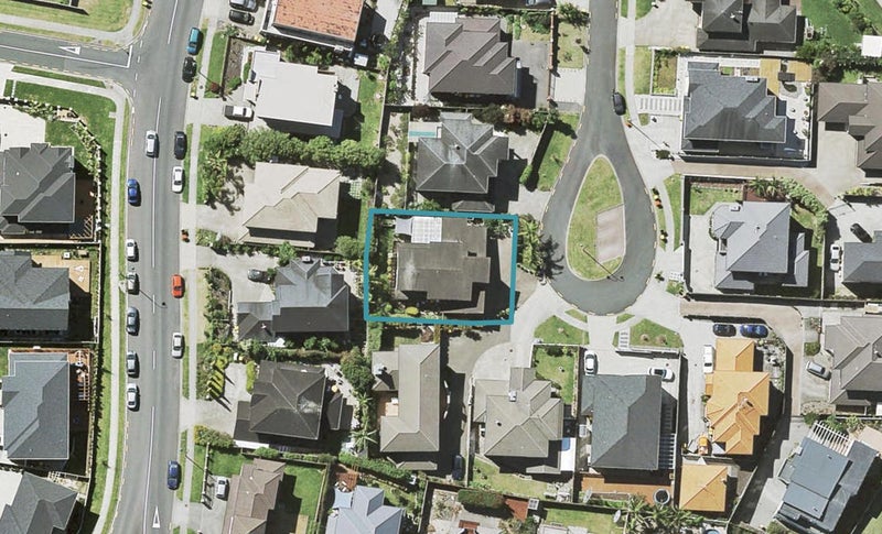 9 Lismore Way, Oteha, Auckland - Carousel 1