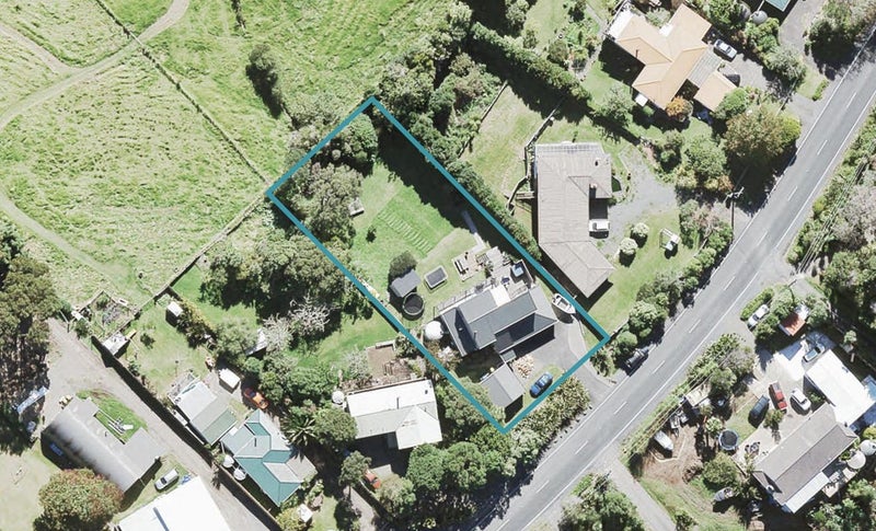 277 Forest Hill Road, Waiatarua, Auckland - Carousel 1