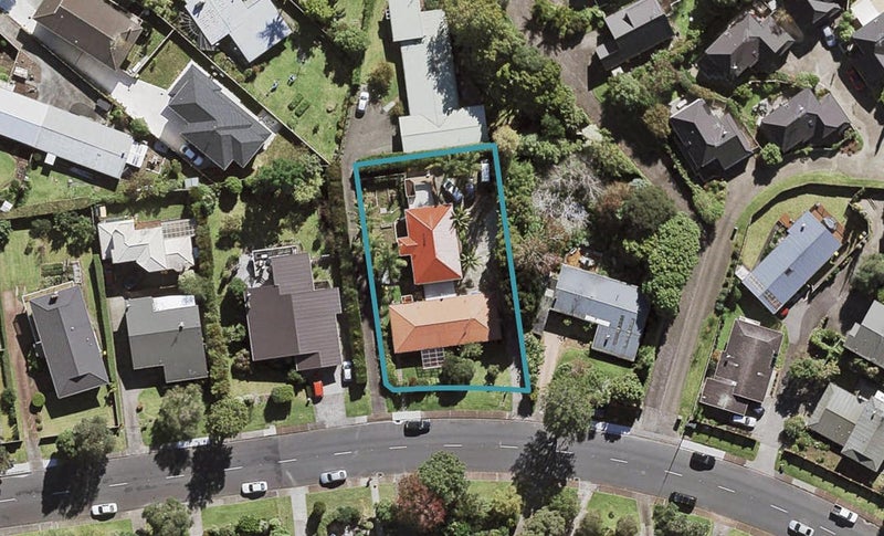 1/17 Eban Avenue, Hillcrest, Auckland - Carousel 1