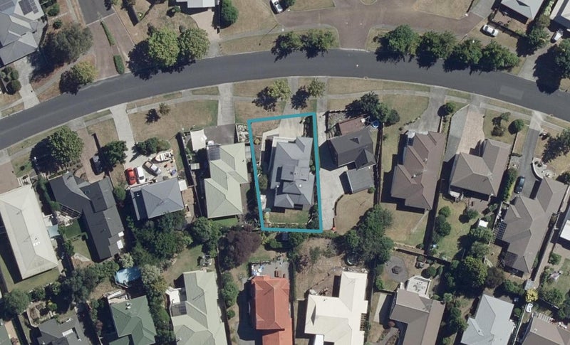 39 Western Heights Drive, Western Heights, Hamilton - Carousel 1