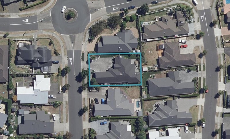 95 Huntington Drive, Huntington, Hamilton - Carousel 1