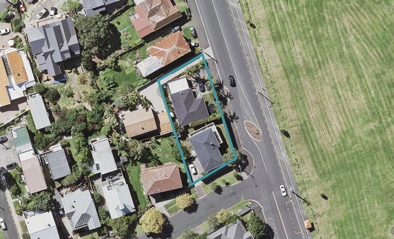 1/177 Vauxhall Road, Narrow Neck, Auckland - Carousel 1