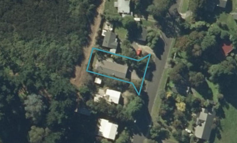 16 Te Herekiekie Street, Tūrangi - Carousel 1