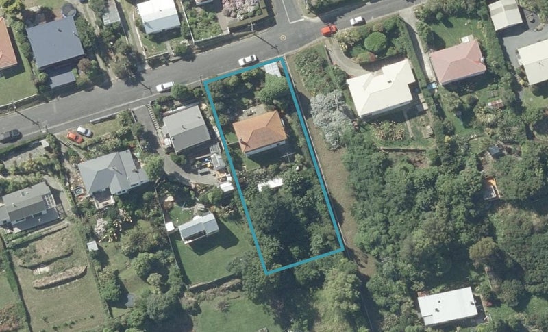 46 Kauri Street, Ravensbourne, Dunedin - Carousel 1